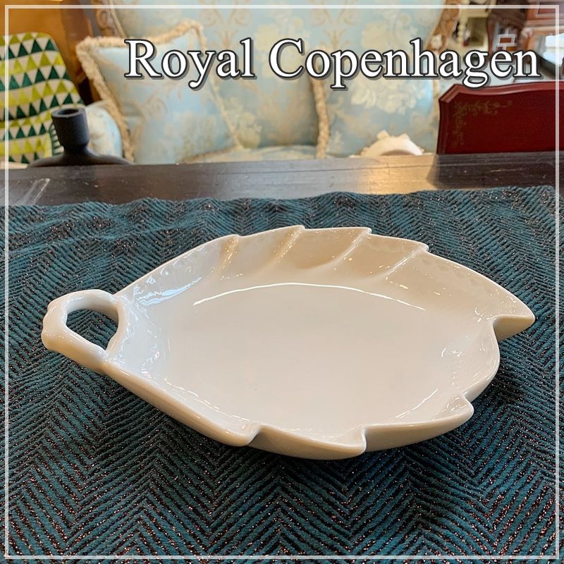 ロイヤルコペンハーゲン ホワイト フルーテッド ハーフレース リーフ型 ディッシュ 皿 プレート ROYAL COPENHAGEN 白色 デンマーク製  ME0813-5 - メルカリ