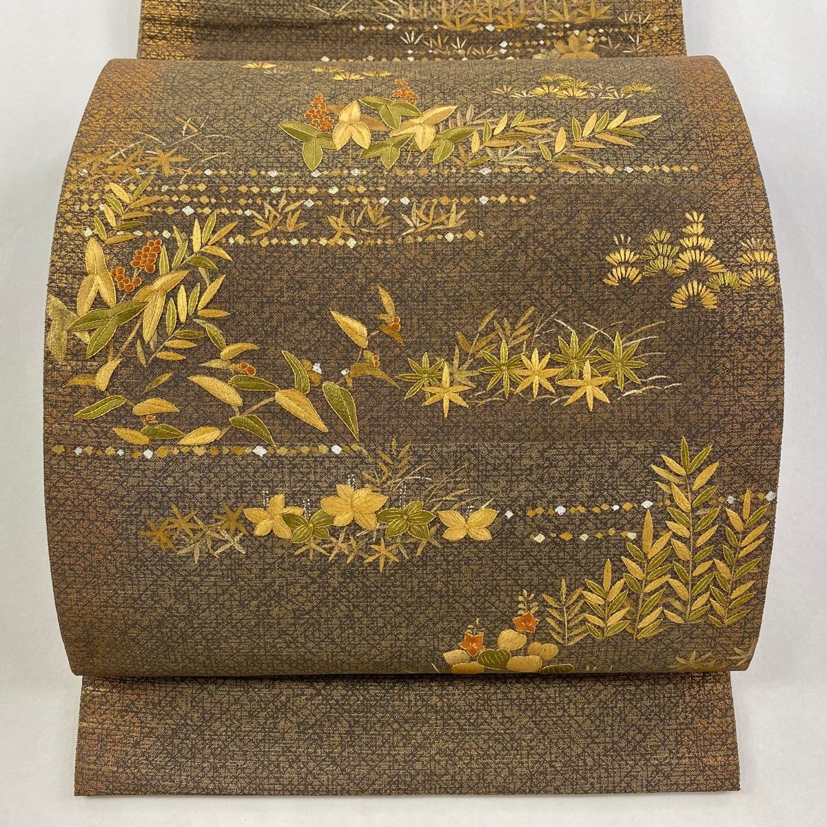 袋帯 秀品 草花 金糸 金銀彩 茶色 お太鼓柄 正絹
