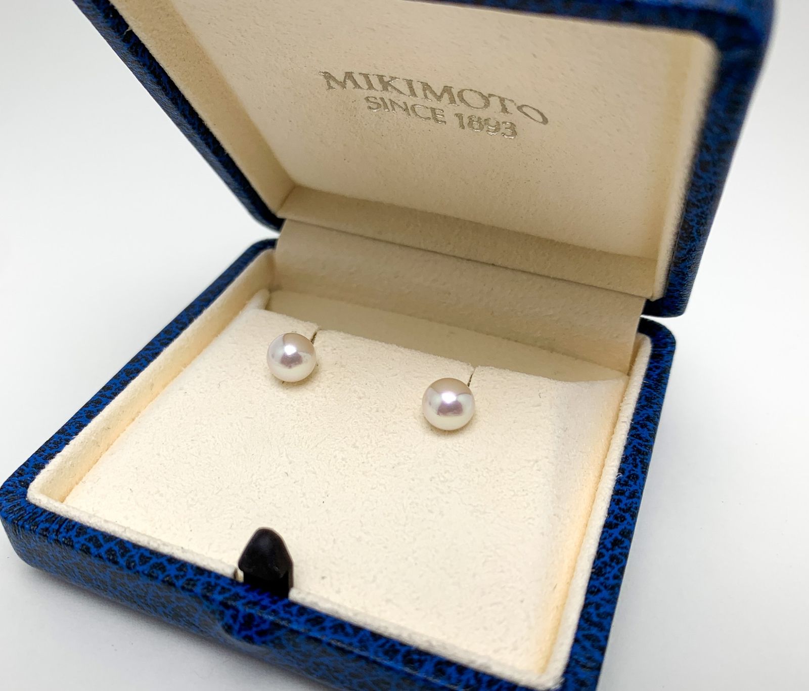 新品同様✨ミキモト アコヤパール ピアス 現行品 K18WG 真珠 ダイヤモンド MIKIMOTO - ミキモト ピアス パール アコヤ真珠 7.5mm K18WG の