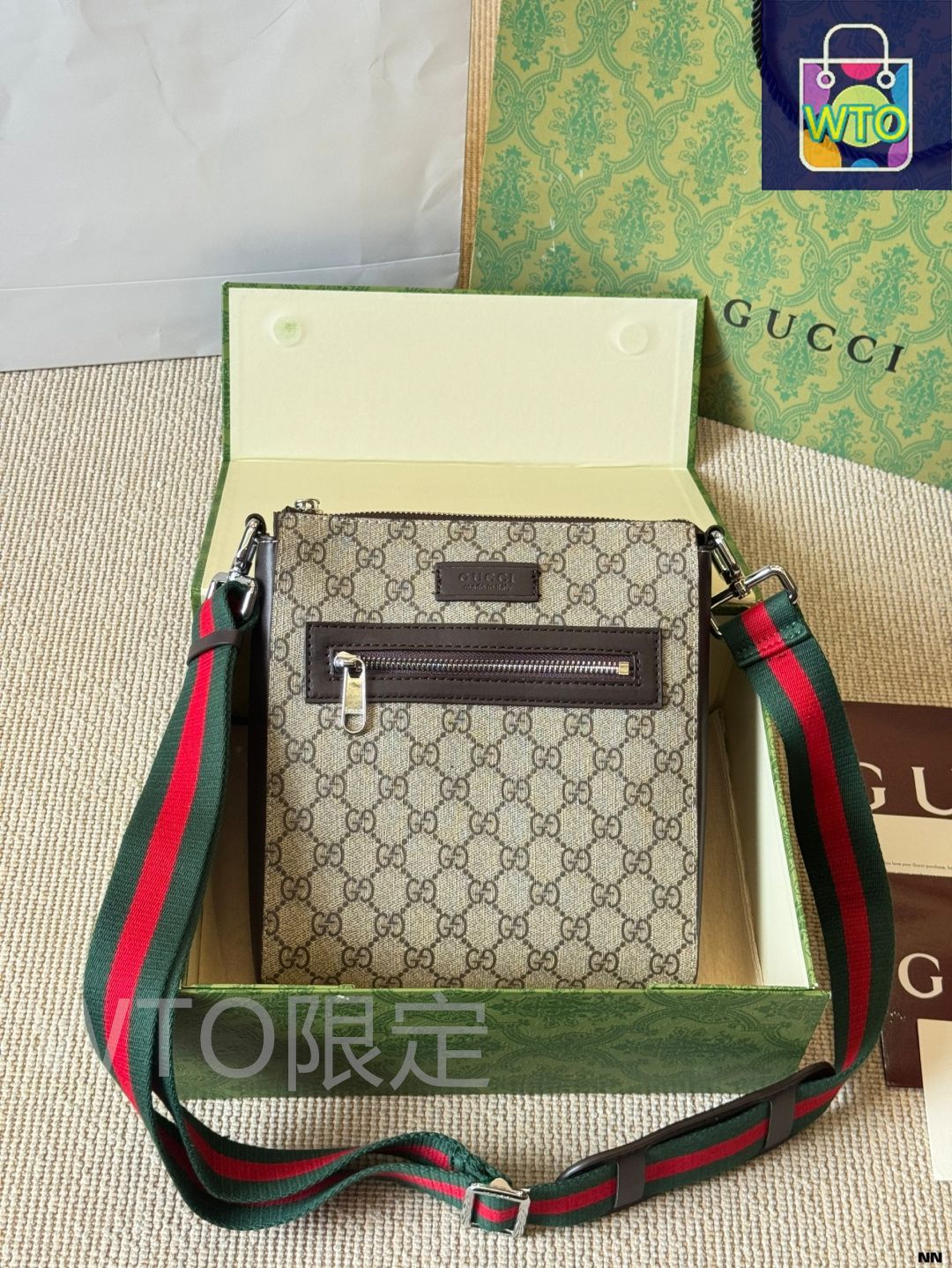 並行輸入  GUCCI ボディーバック グッチGGプリント スモールベルトバッグ ピンク レディース