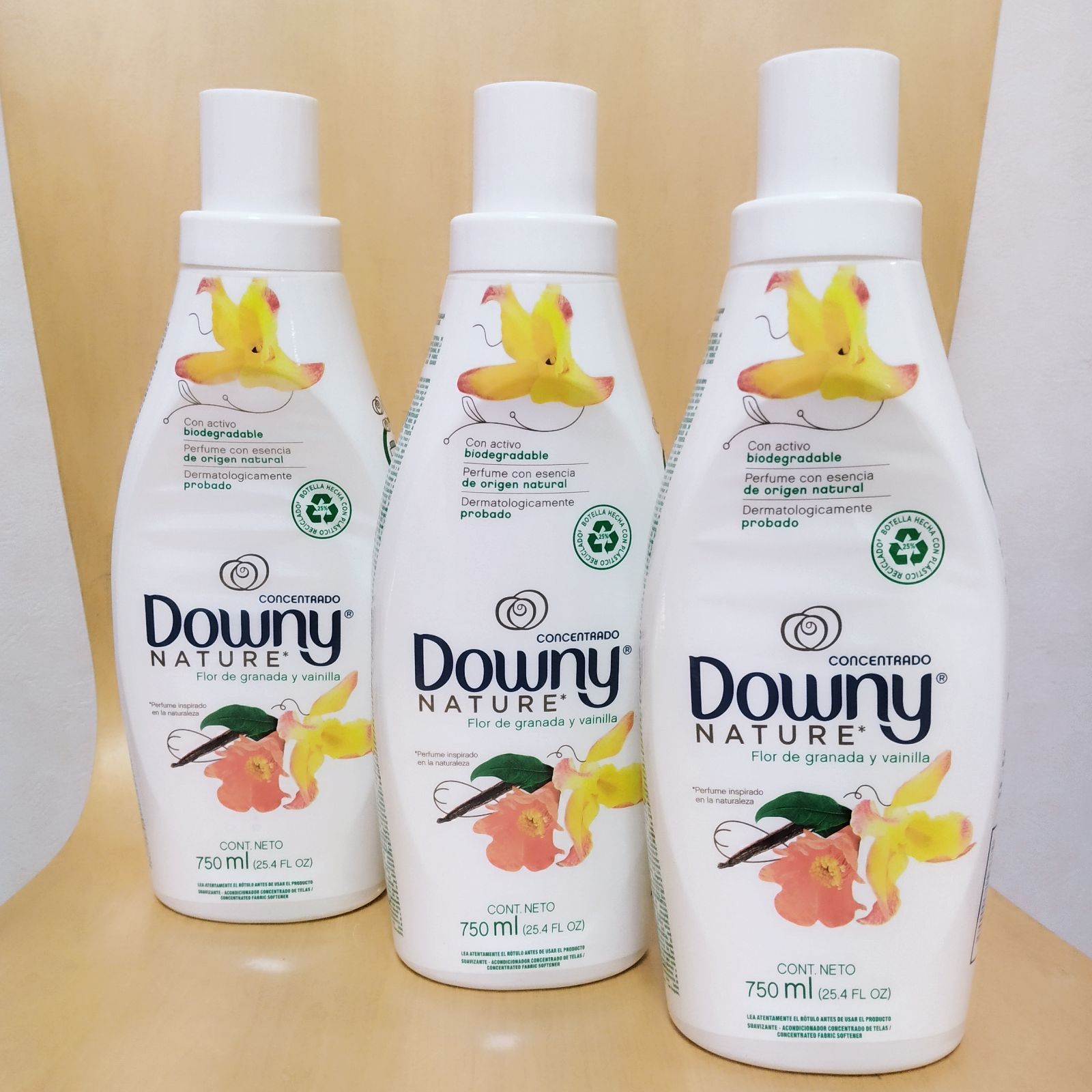 ダウニー 柔軟剤 ポメグラネート バニラの香り ３本セット 非濃縮Downy