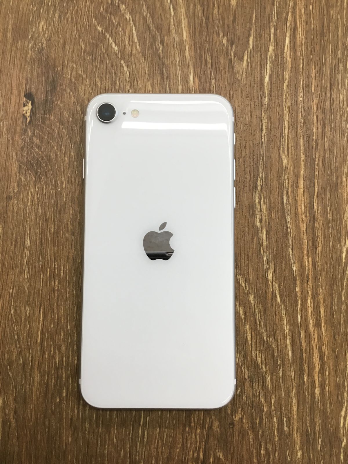 Apple iPhone SE 第2世代 64GB ホワイト 本体 SIMフリー MT062J 