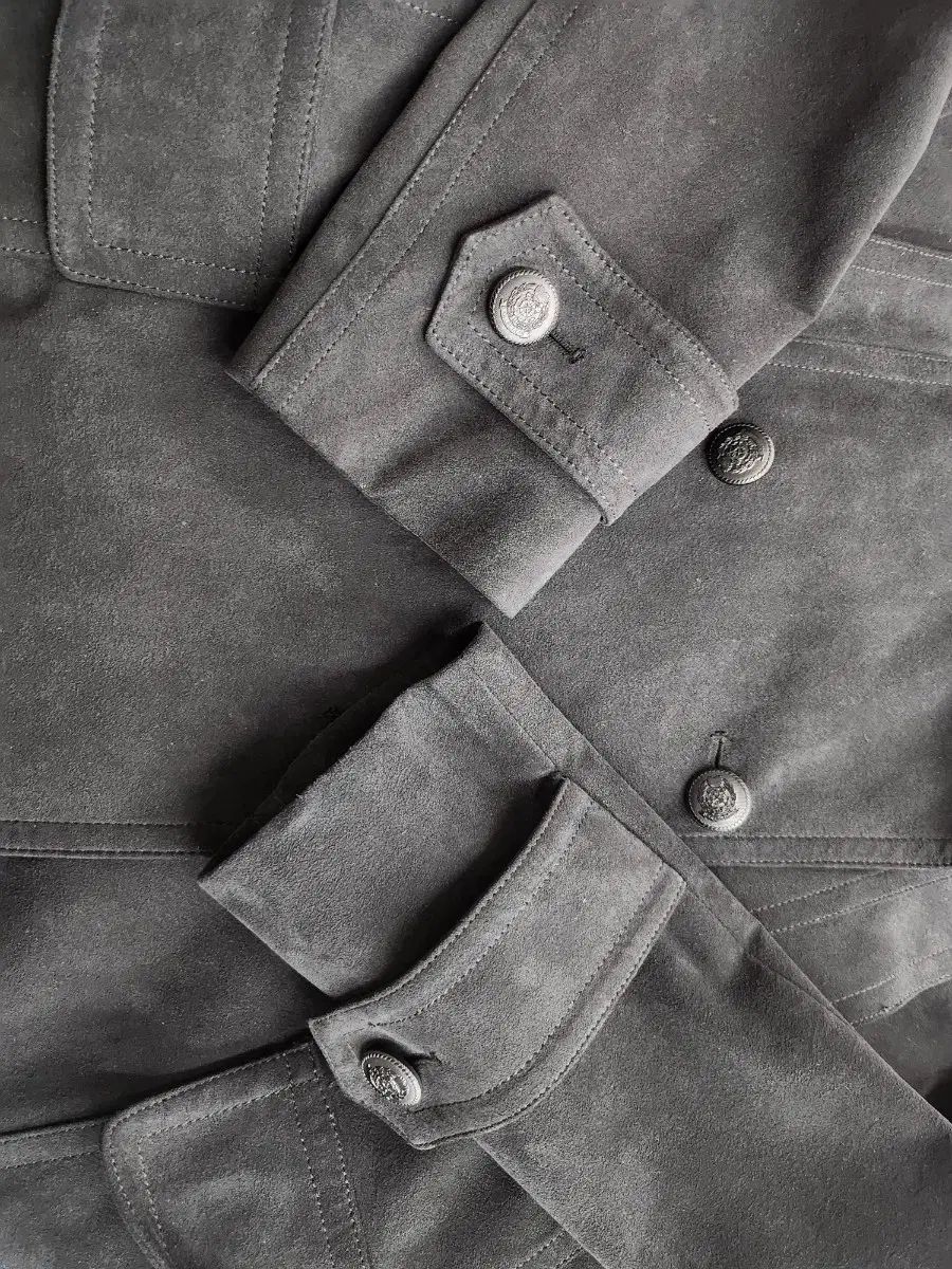 ダブルブレスト トレンチコート