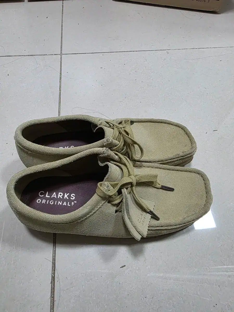 Clarks(クラークス) ワラビー 260 メープル