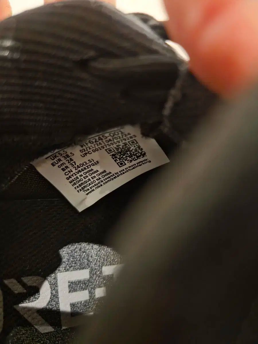 ナイキ NIKE ACG マウンテン フライ 2 ロー ゴアテックス GORE TEX 240 登山靴 トレッキングシューズ アウトドアシューズ アウトドア