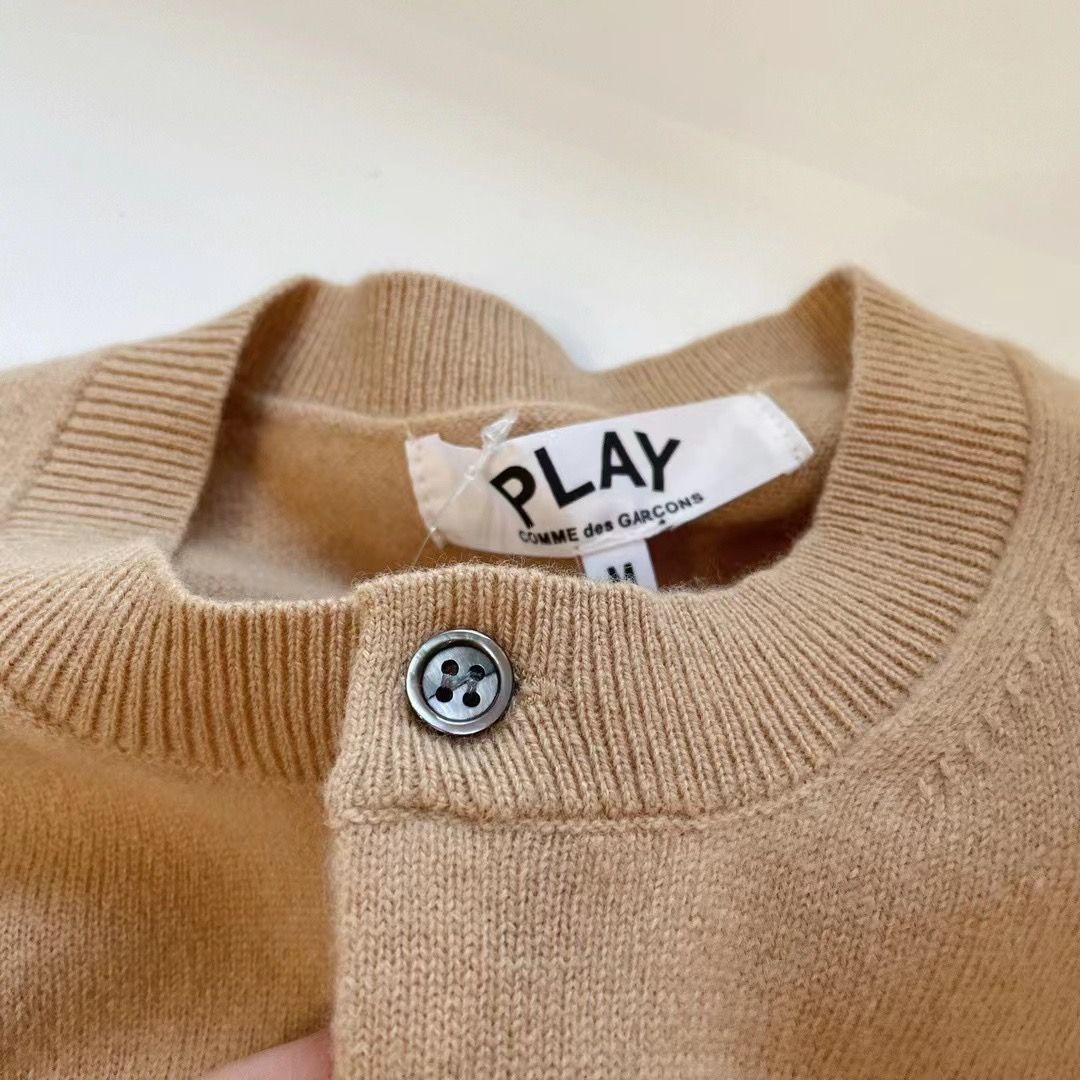 GARCONS PLAY