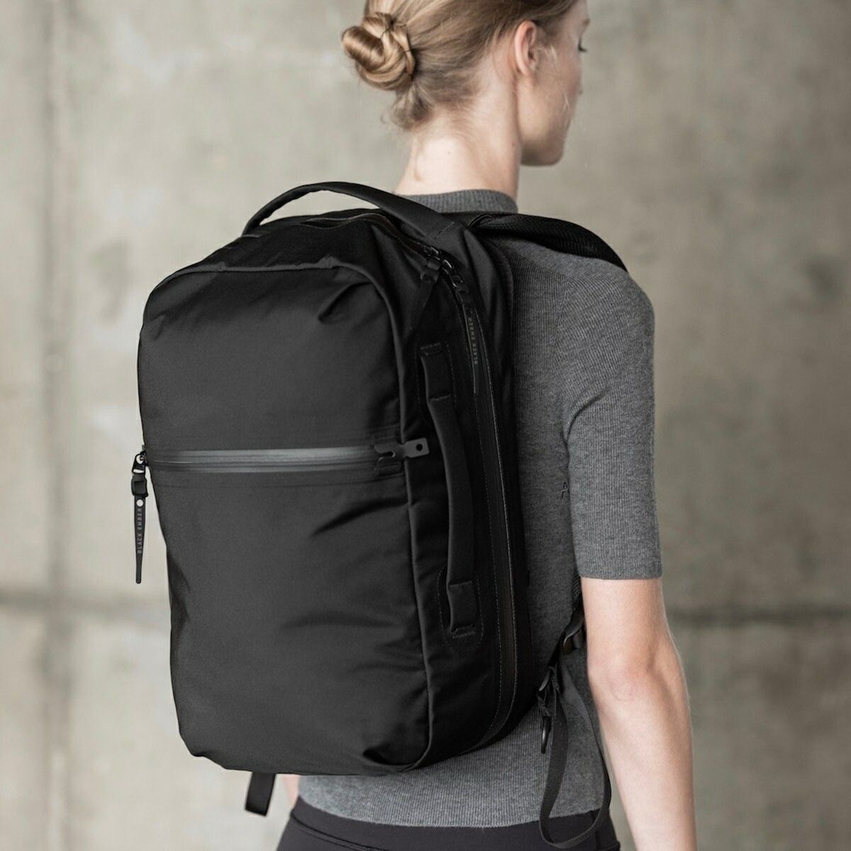 定価から50%OFF‼ BLACK EMBER SHADOW 22 ブラックエンバー シャドウ22 リュック バックパック ビジネスバッグ バッグ 22L A4 防水 メンズ レディース 通勤 出張 7220015N