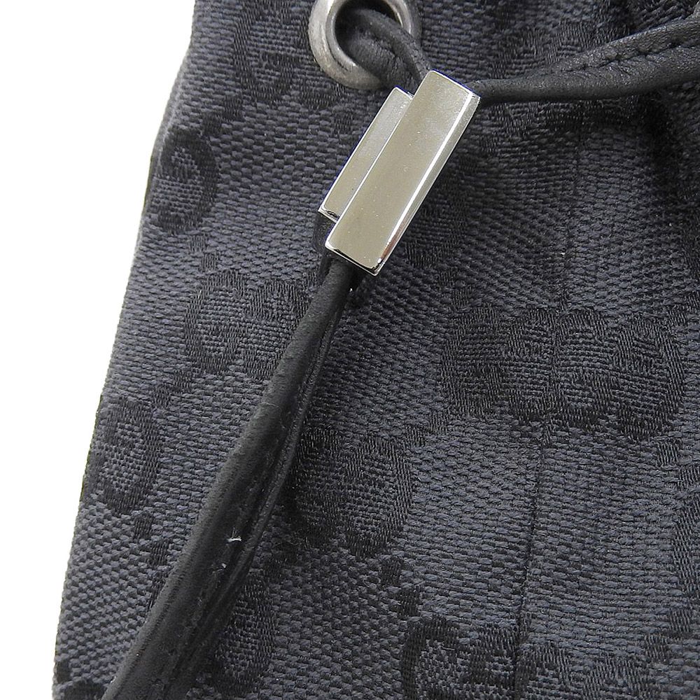 GUCCI グッチ　GGキャンバス　巾着ポーチ　ブラック　美品　レディース GUCCI グッチ GG柄 キャンバス 巾着 ハンドバッグ ブラック