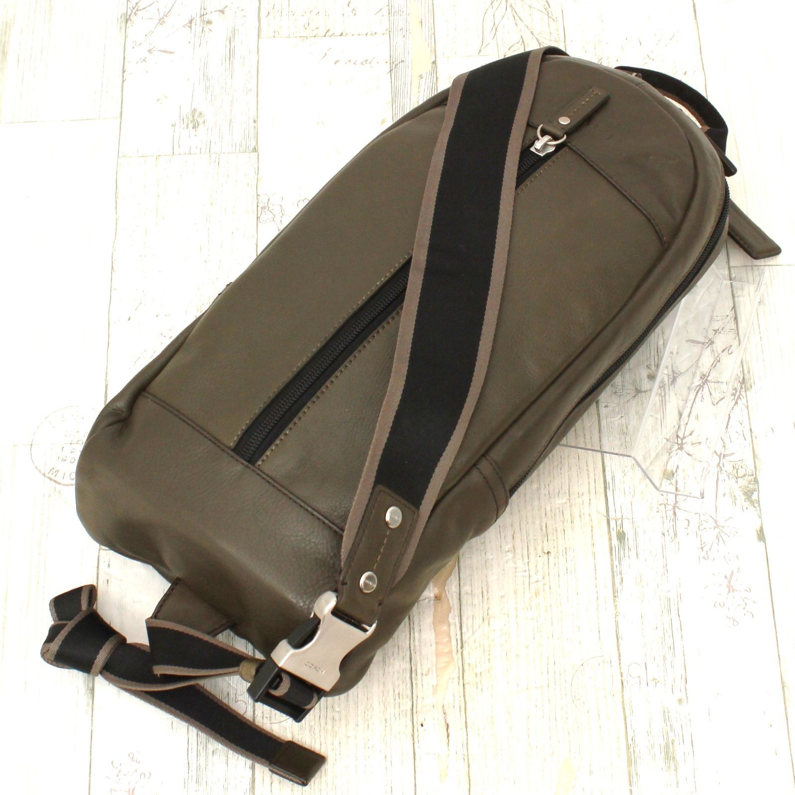 美品 コーチ COACH ボディーバッグ ヘリテージ レザー スリング