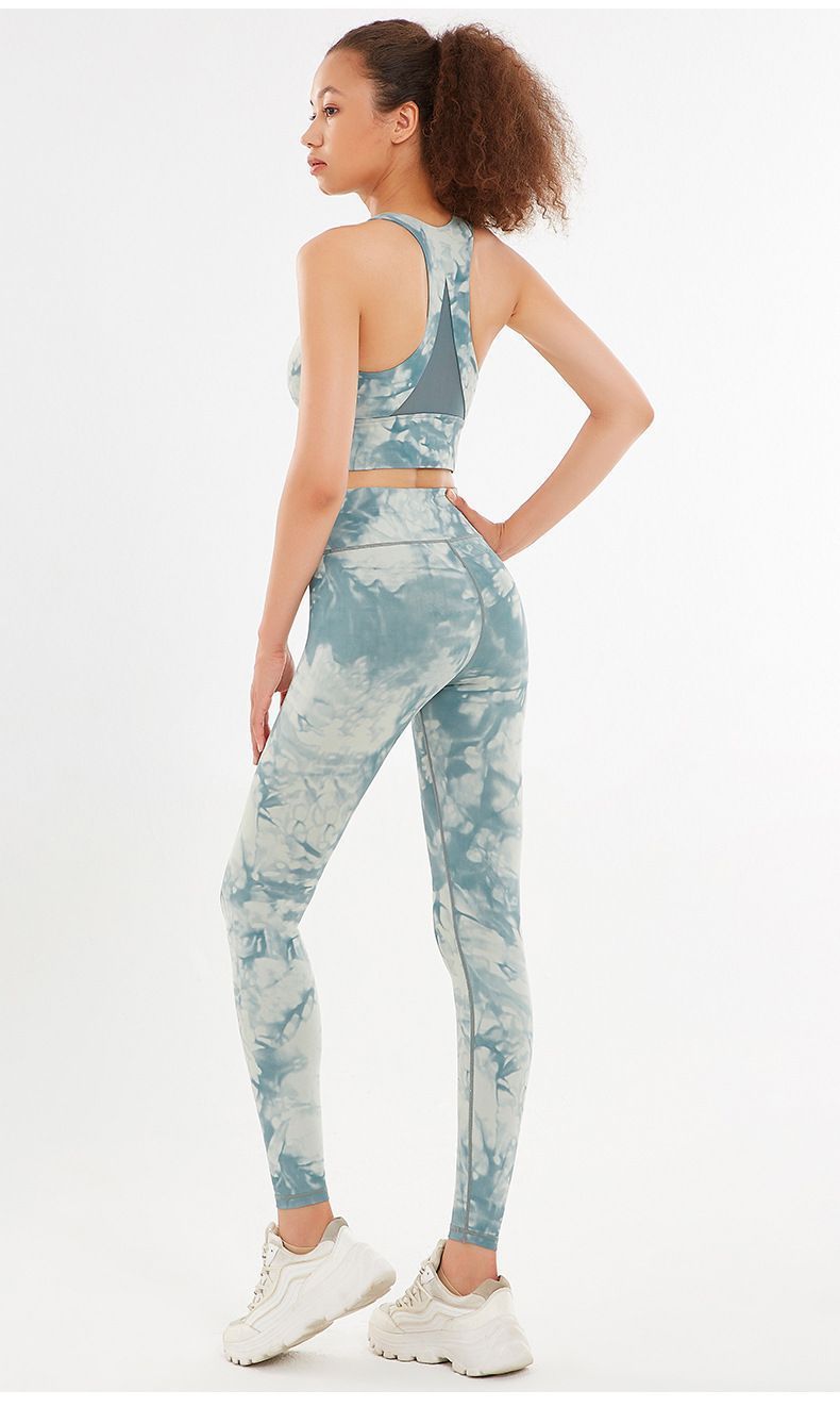 【美品】チャコット　ヨガウェア上下　セット　花柄上L 下Mサイズ 美品】チャコット ヨガウェア上下 セット 花柄上L 下Mサイズ 美