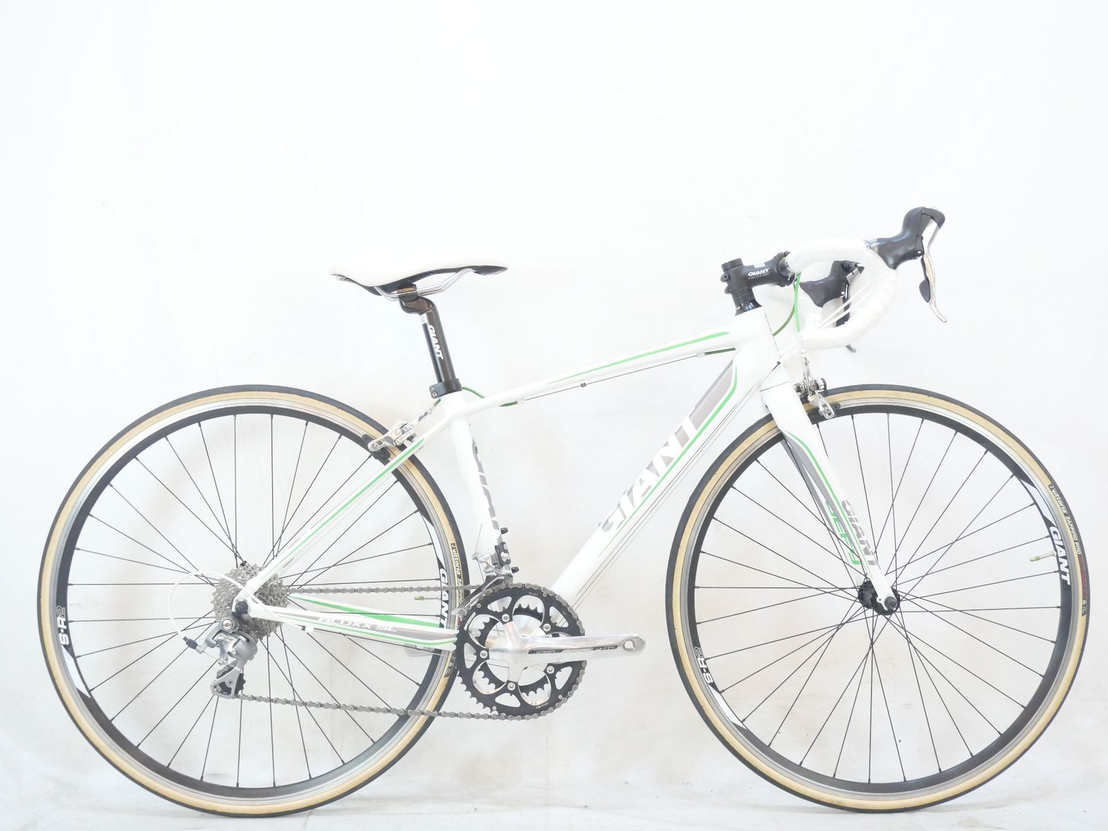 GIANT 「ジャイアント」 DEFY2 2012年モデル ロードバイク / バイチャリ浦和ベース