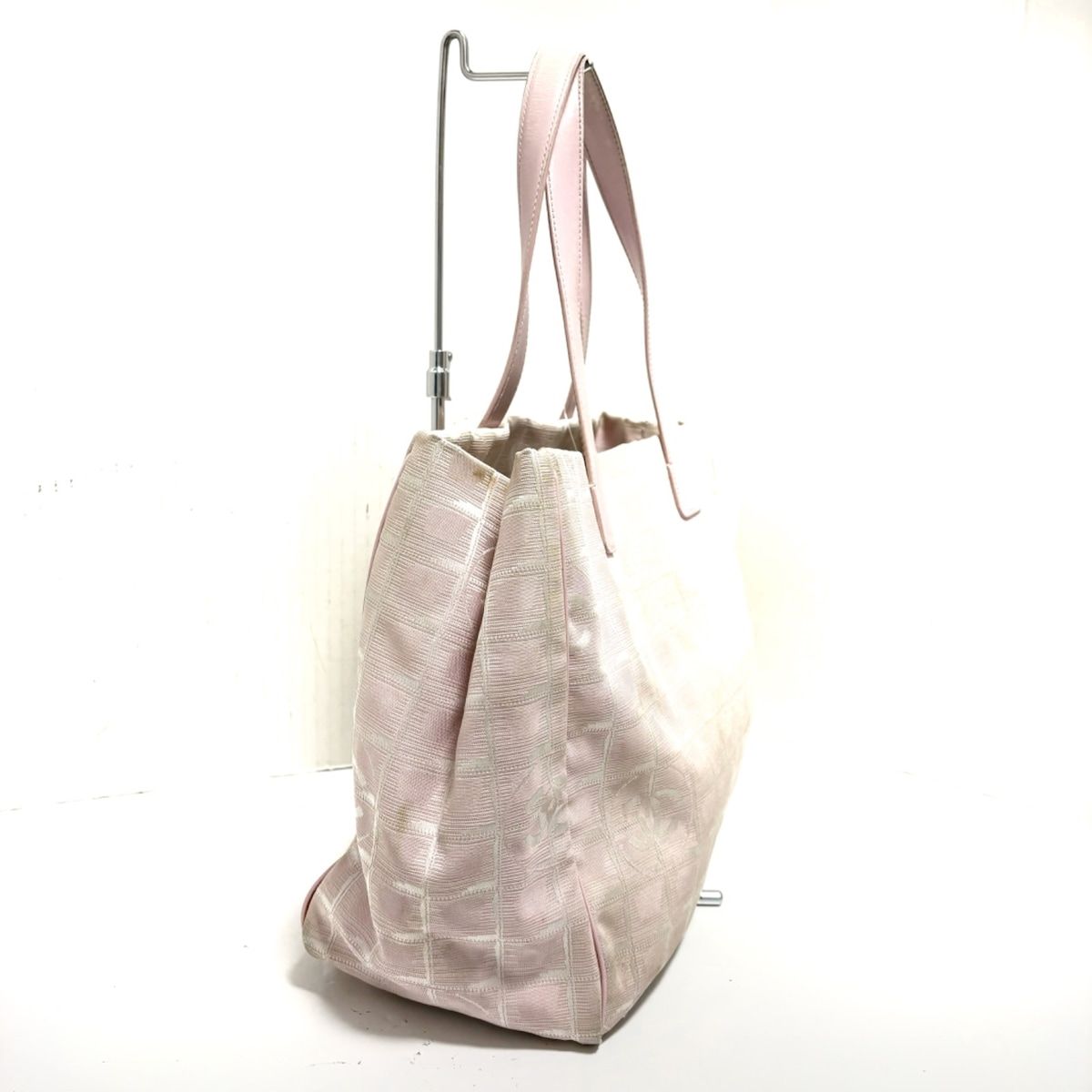 CHANEL(シャネル) トートバッグ ニュートラベルライントートMM