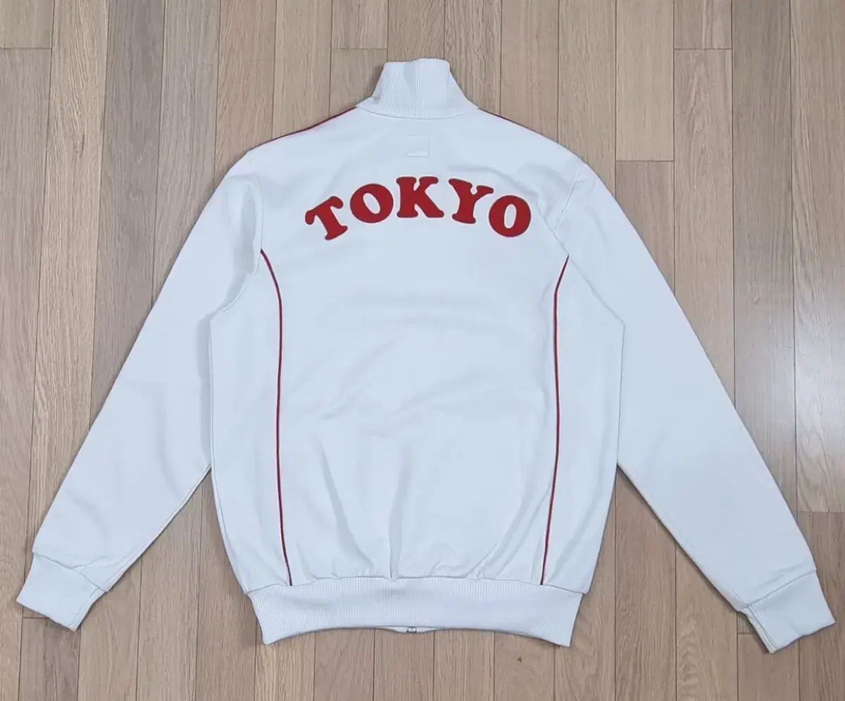 adidas アディダス