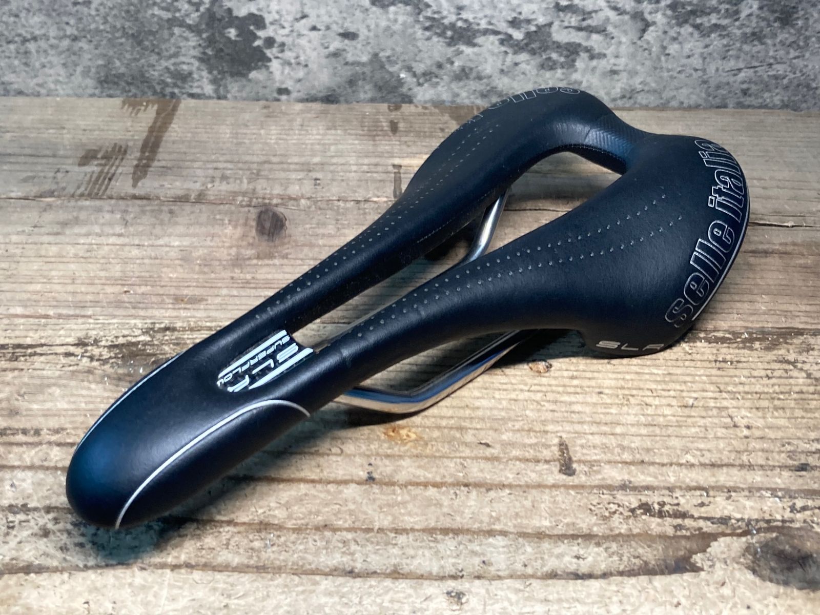 JM352 セライタリア selle ITALIA SLR SUPERFLOW S3 サドル 黒 134mm TI316