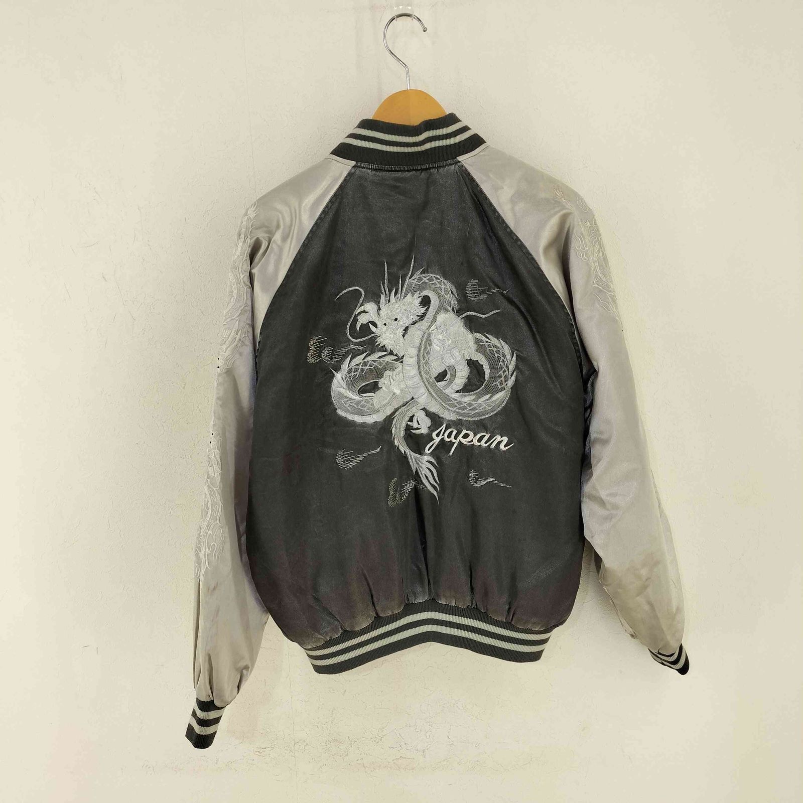 Kiwi】JJJ スカジャン 鷹 龍 黒 刺繍 ジャングルストーム Kiwi】JJJ