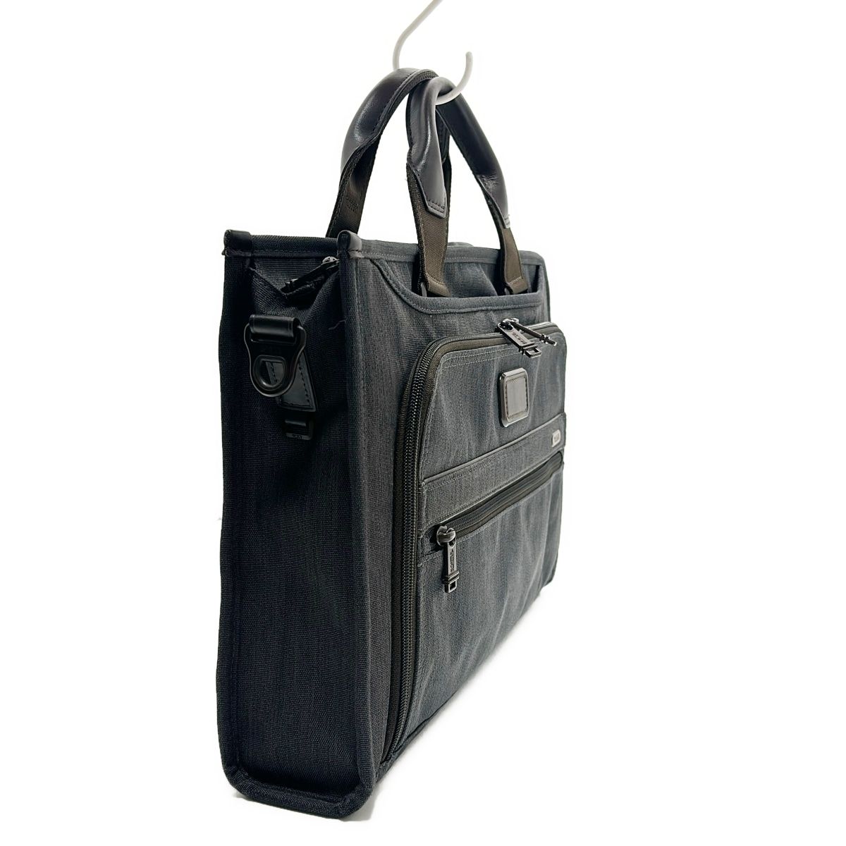 TUMI(トゥミ) ビジネスバッグ - 26303110CHRO ダークグレー×ダークブラウン 本体ロックなし レザー - メルカリ