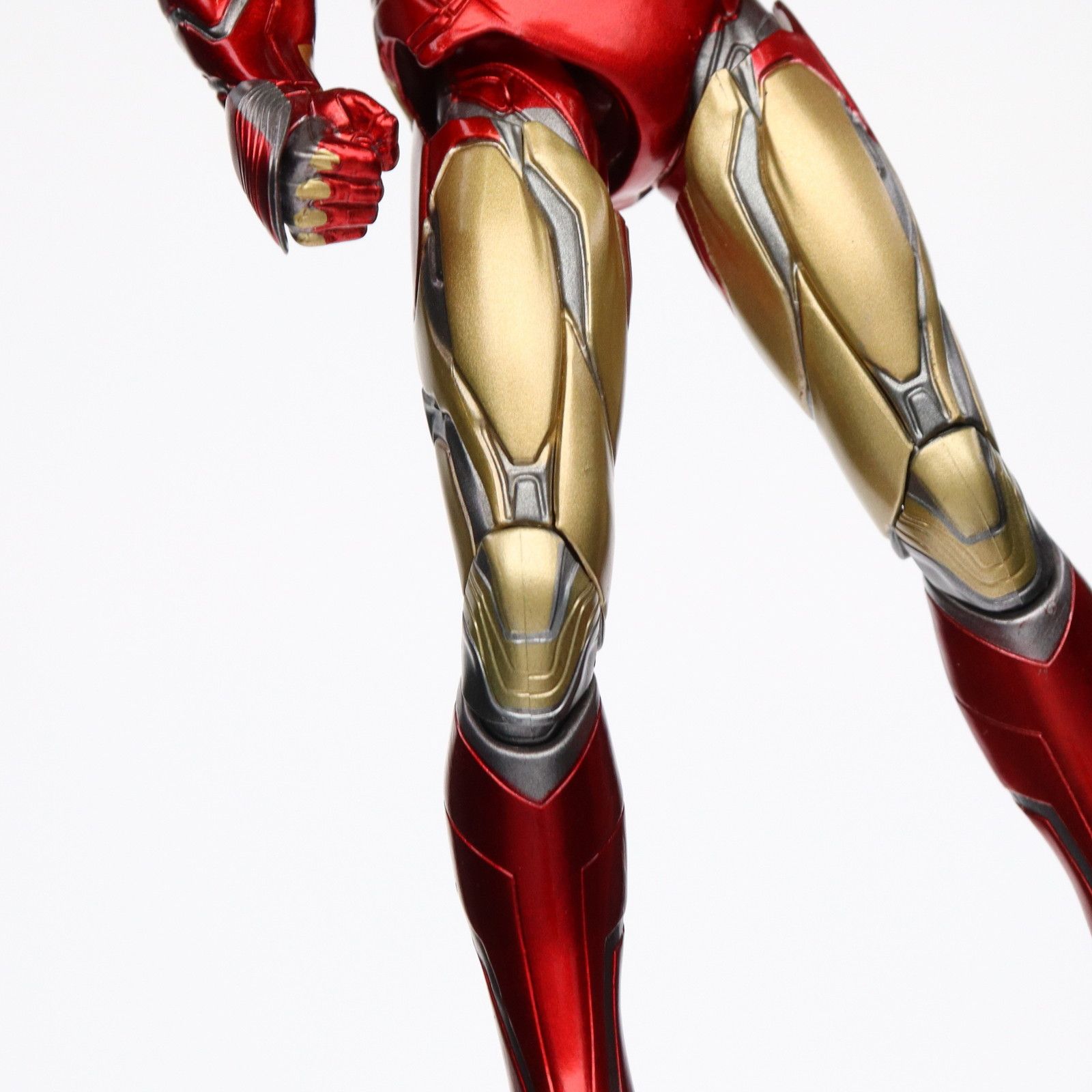 マフェックス No.136 MAFEX IRON MAN MARK85(Endgame Ver.)(アイアンマン マーク85 エンドゲームVer.)  アベンジャーズ/エンドゲーム 完成品 可動フィギュア メディコム・トイ - メルカリ