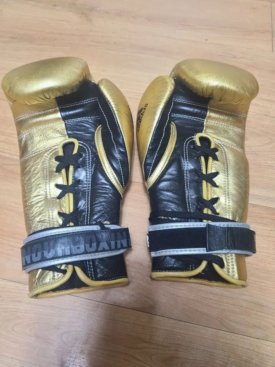 adidas アディダス アディパワー 500 16 オンス ボクシング グローブ