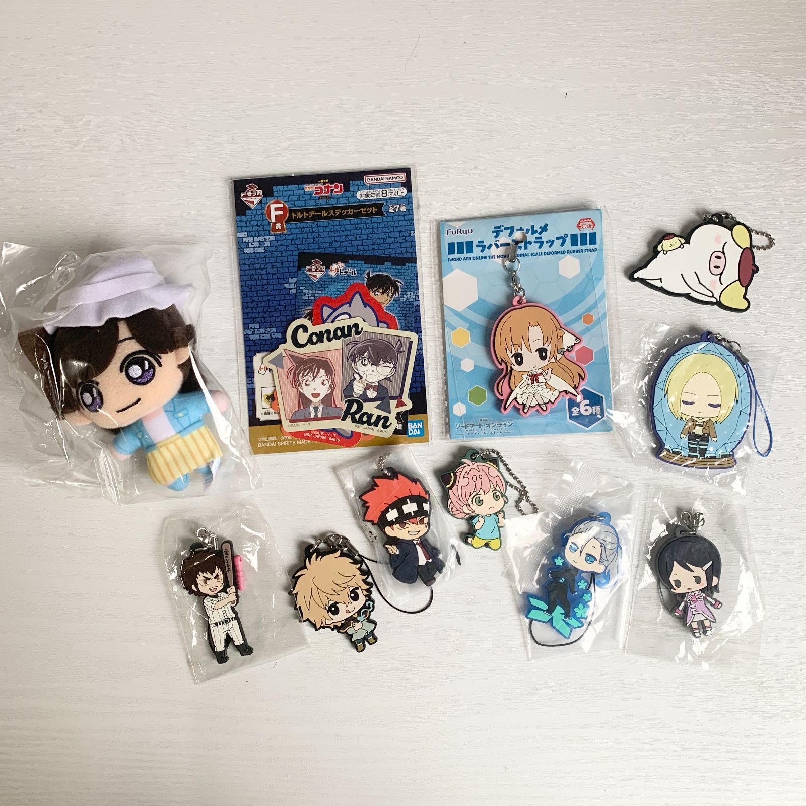 キャラクターグッズ まとめ売り アクキー 缶バッジ フィギュア 