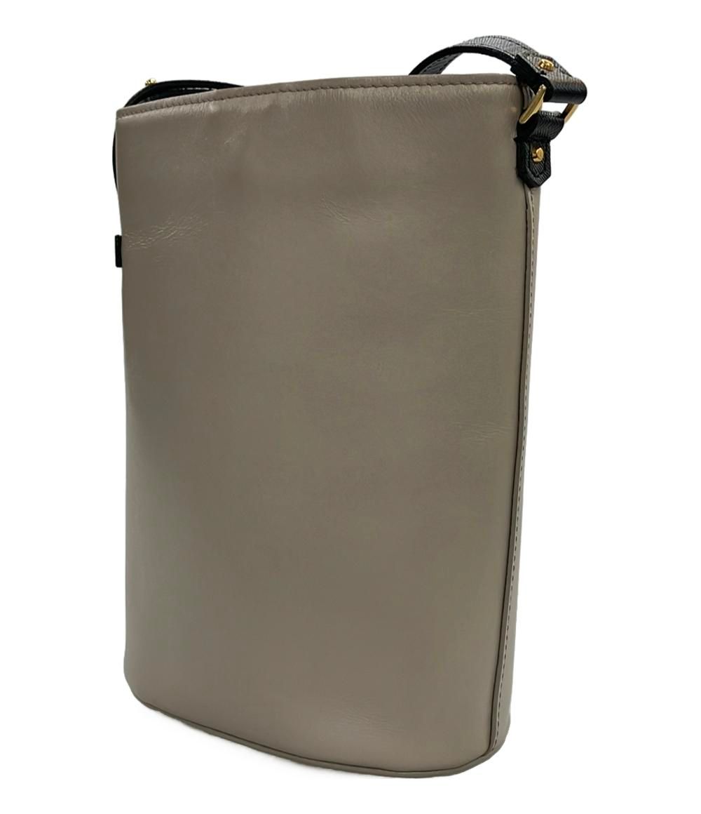 クルニ ショルダーバッグ ミニバケツバッグ 斜め掛け レザー  