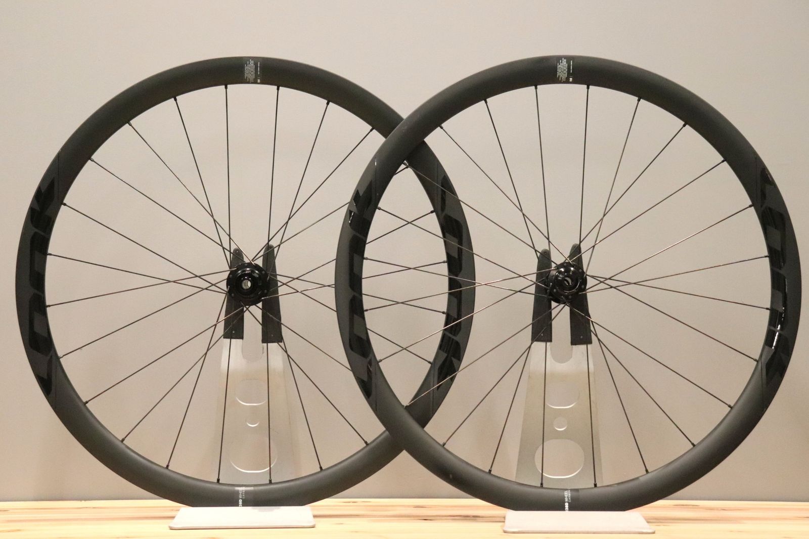 ルック LOOK R38 DISC CARBON カーボン ディスク チューブレスレディ ホイールセット シマノ11S 12S ワイドリム 仙台店