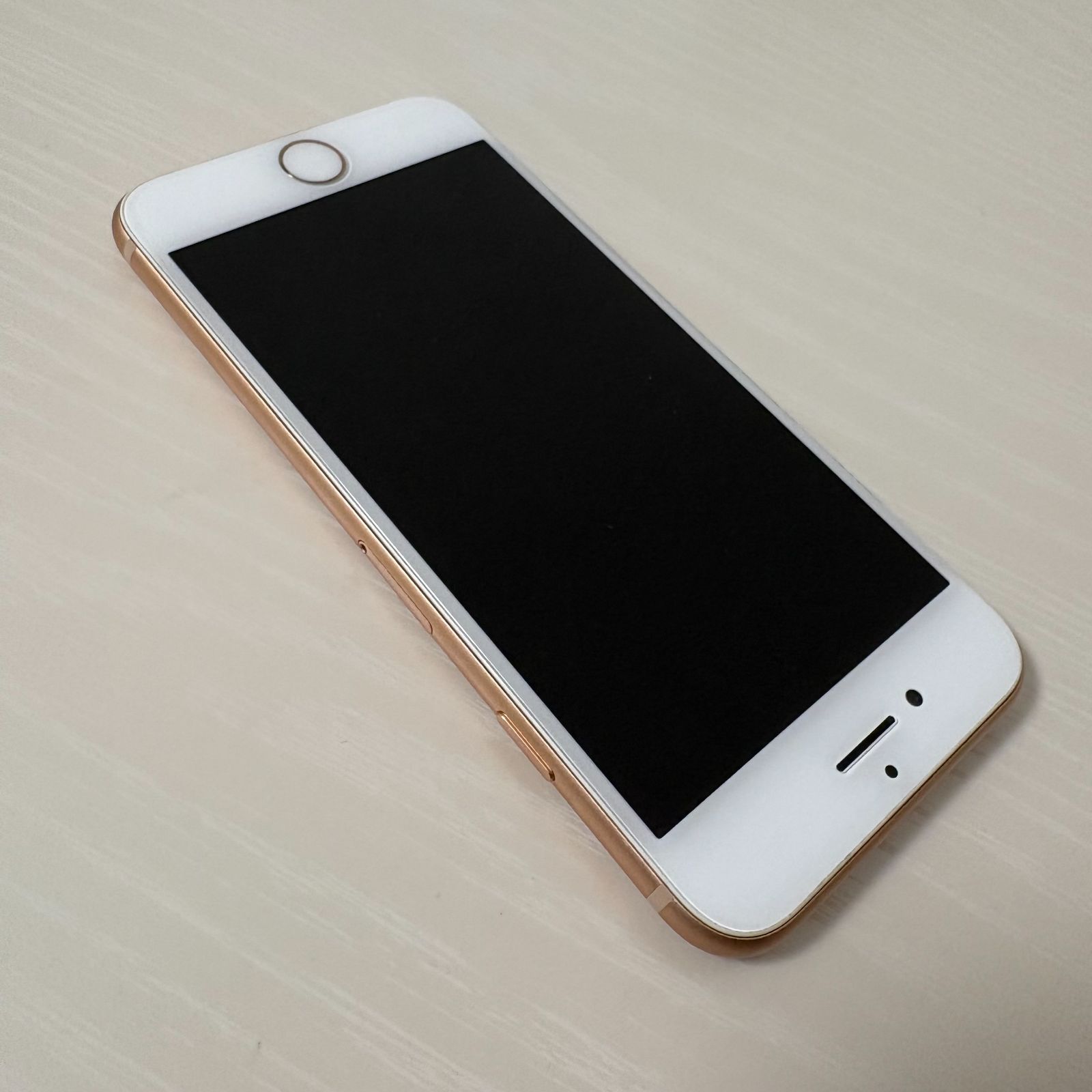 iPhone8ゴールド 64GB 中古 本体 Amazon | 【整備済み品】 Apple iPhone 8 64GB ゴールド SIM