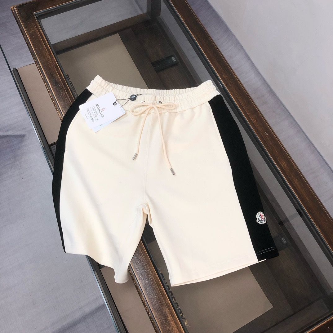 Moncler ショートパンツ クリーム色と黒