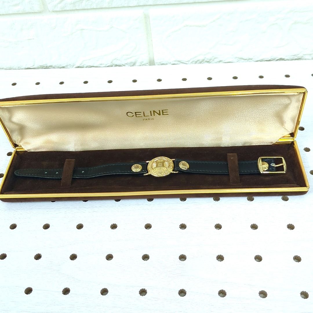 CELINE　セリーヌ　レザー　ブレスレット　ブラック　ゴールドカラーイタリア製 CELINE セリーヌ レザー ブレスレット ブラック ゴールドカラー