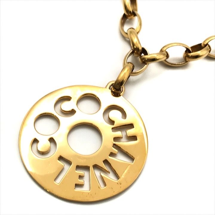良品 CHANEL シャネル ラウンド ロゴ プレート レディース 