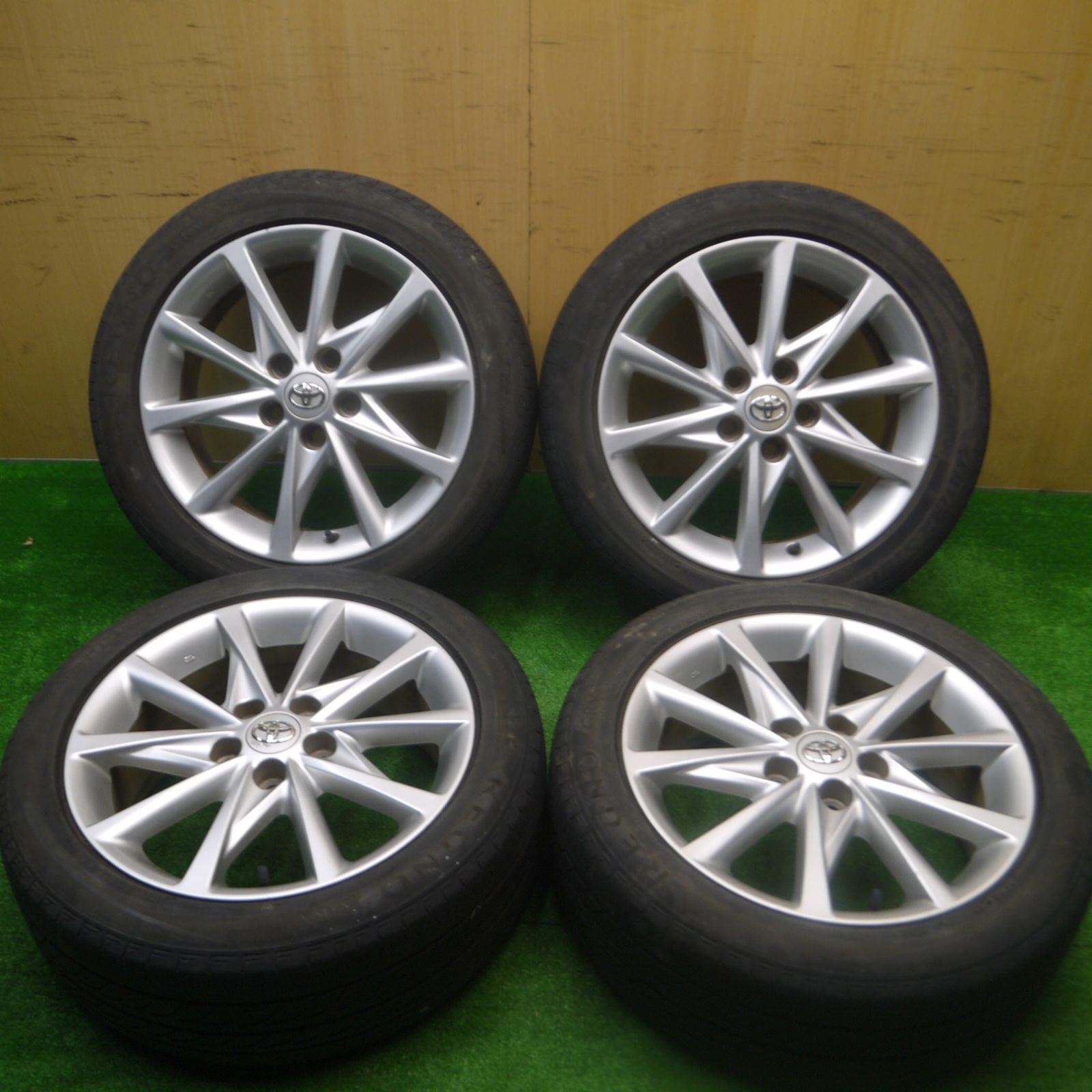 *送料無料* 4本価格トヨタ プリウスα 純正 215/50R17 ブリヂストン レグノ GRV 17インチ PCD114.3/5H4082607Hノ