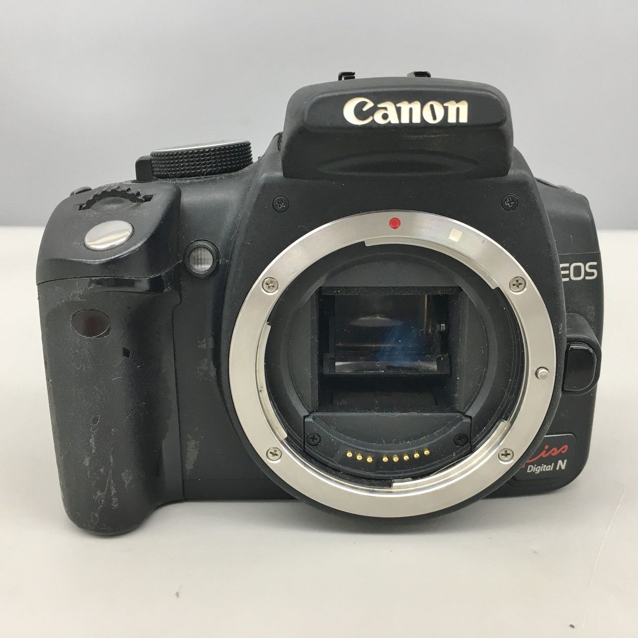 デジタル一眼レフカメラ Canon EOS Kiss Digital N 本体のみ DS126071 