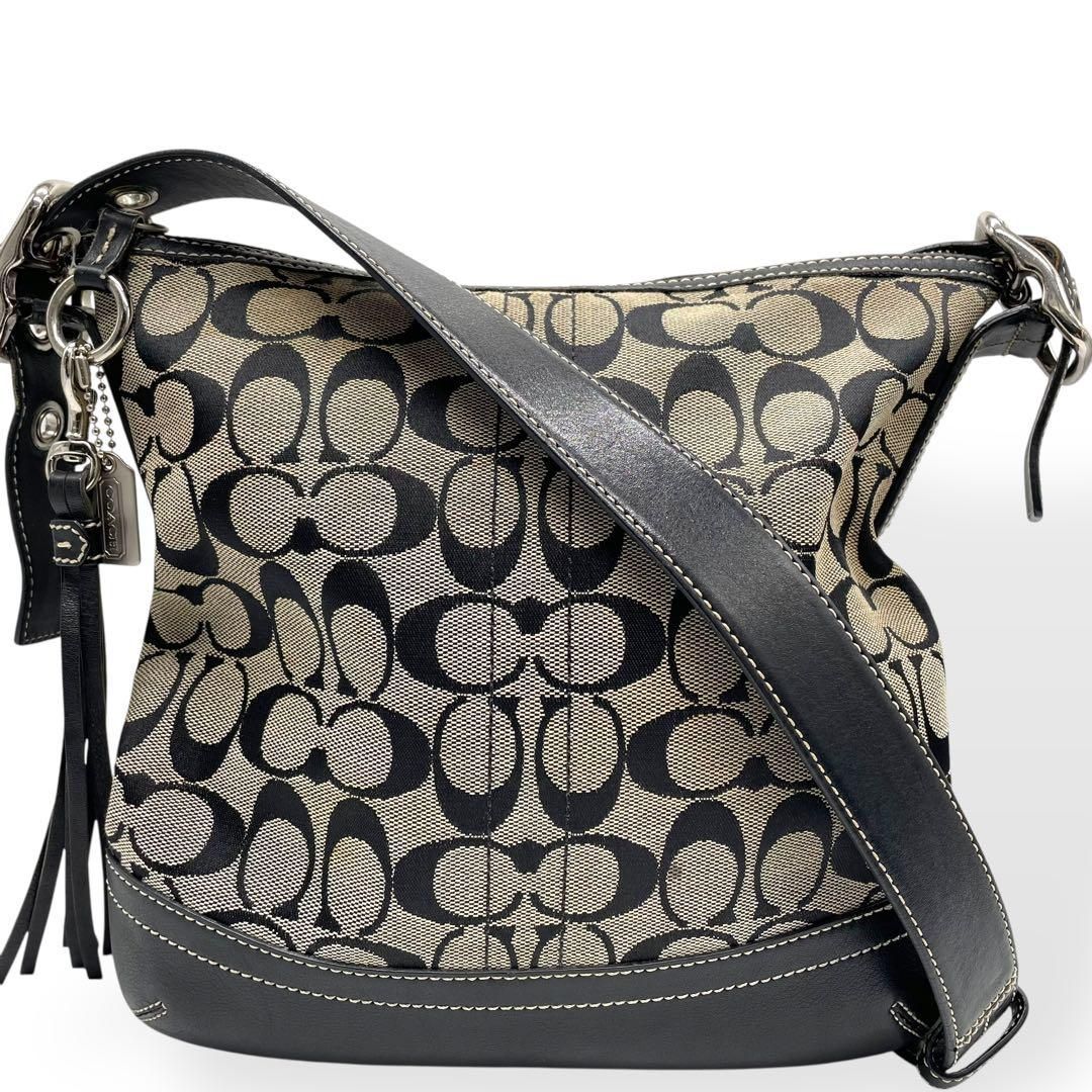 【美品】COACH　コーチ　シグネチャー　ショルダーバッグ　斜め掛け　ブラック 美品 COACH コーチ シグネチャー ショルダーバッグ 斜め掛け