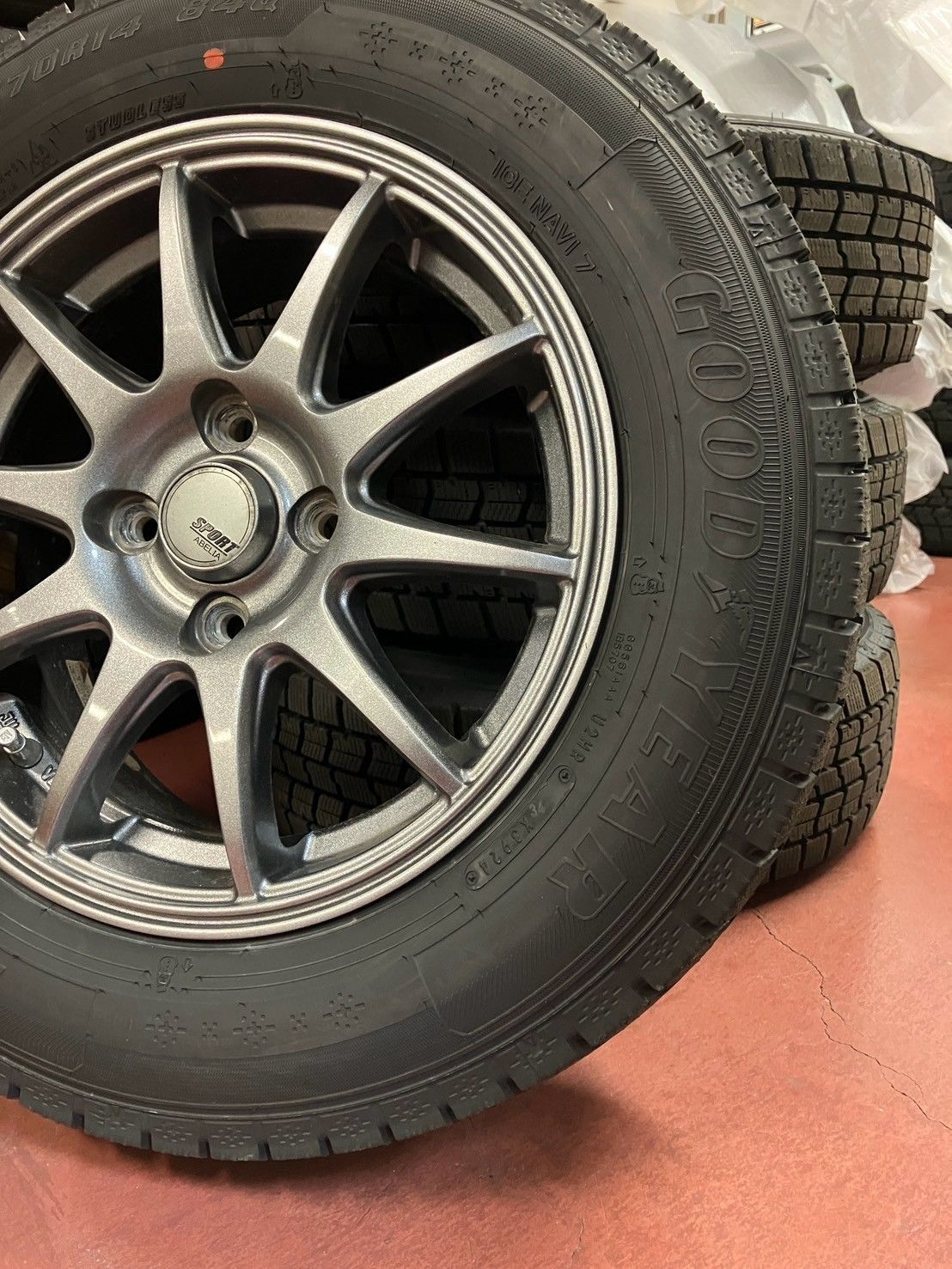 SPORT ABELIA 4本 スタッドレスセット しん バリ溝】SPORT ABELIA