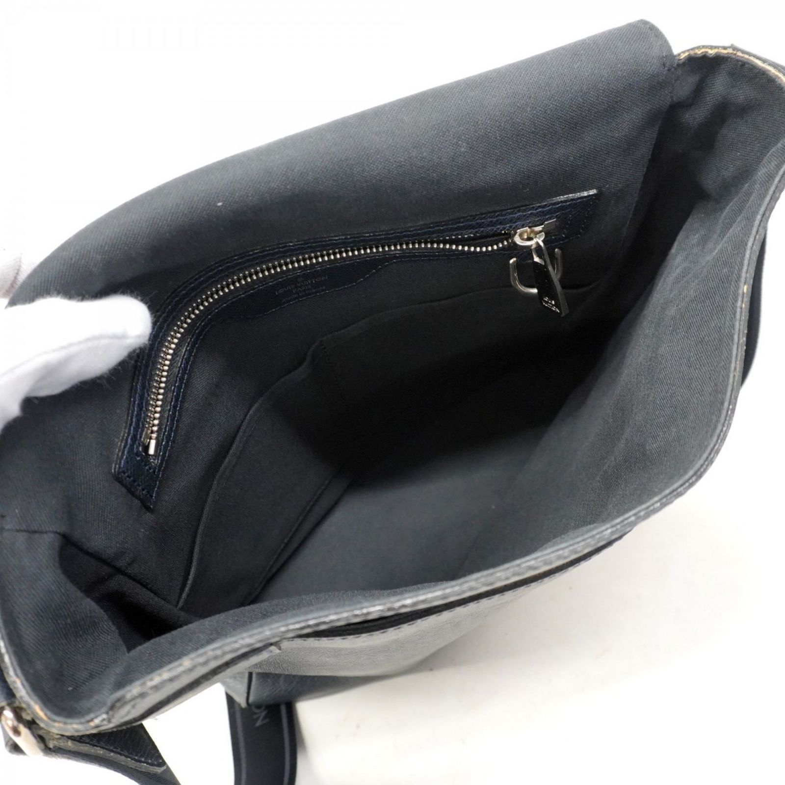 【美品】ルイヴィトン タイガ ロマン PM ショルダーバッグ M32852 黒 LOUIS VUITTON】ルイヴィトン『タイガ ロマンPM』M32852 メンズ