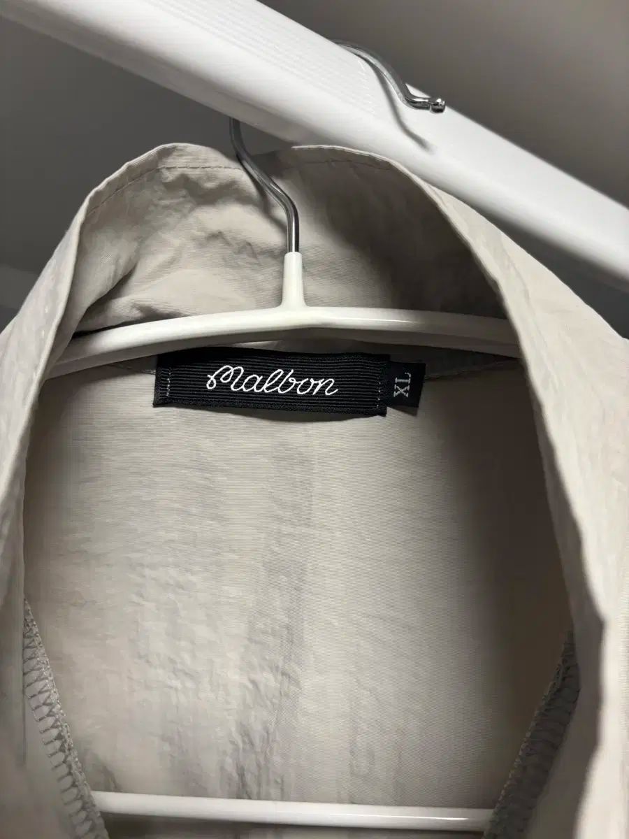 アイボリー ブラウン