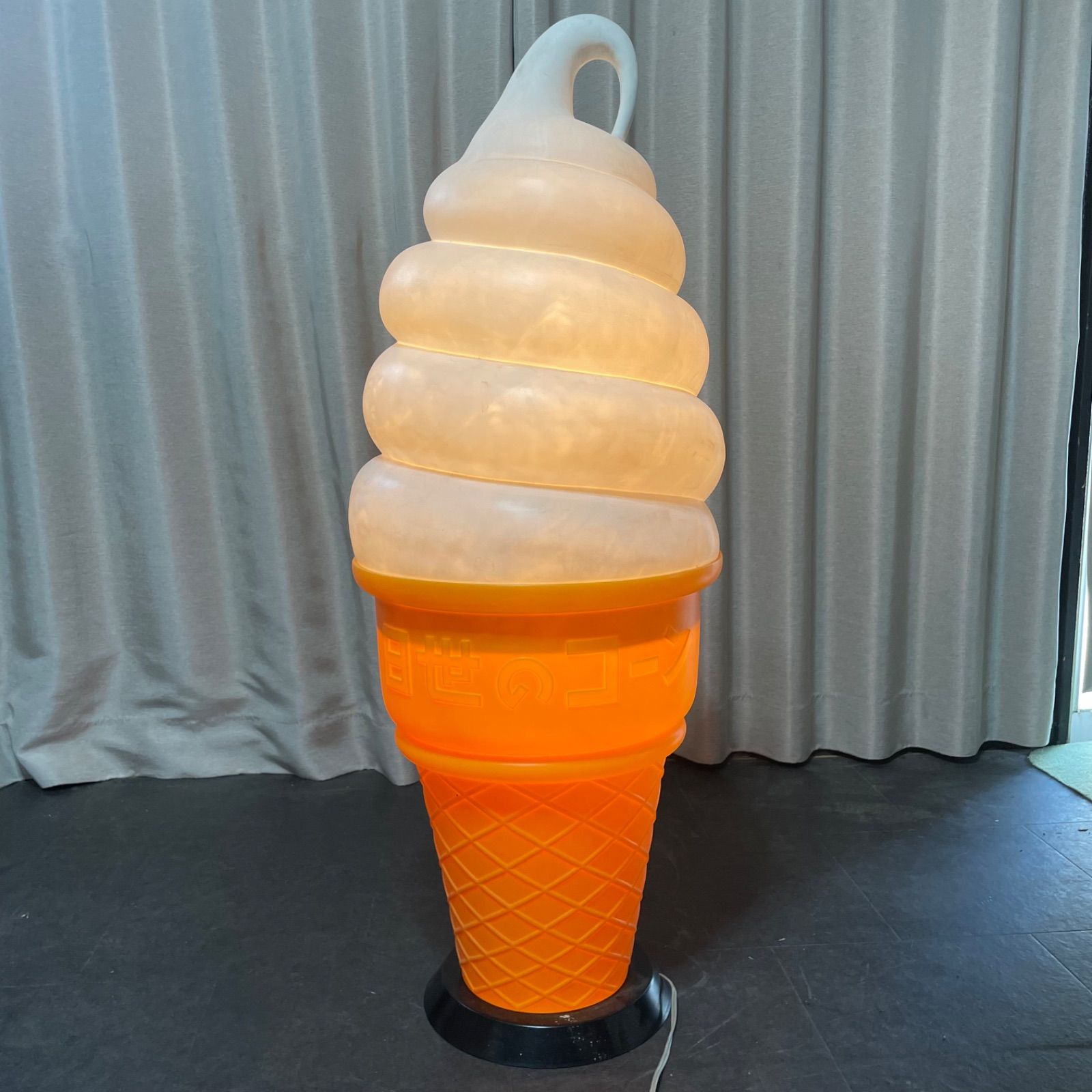 ♭ 日世のコーン ソフトクリーム 電飾看板 高さ約98㎝ 照明 販促