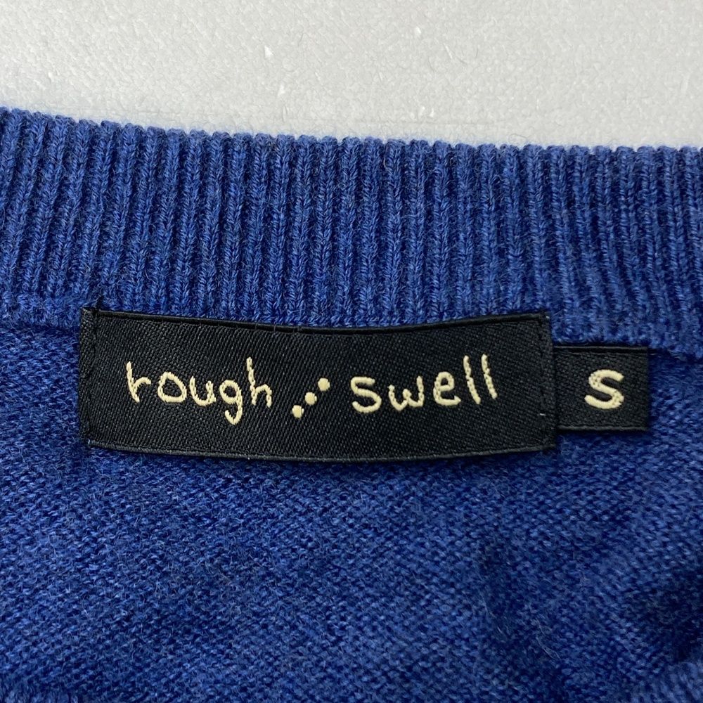 サイズ：S ROUGH&amp;SWELL ラフアンドスウェル  ウール 長袖 ニットセーター  ブルー系 [240101465662] ゴルフウェア メンズ ストスト ROUGH&SWELL ラフアンドスウェル ウール 長袖 ニットセーター