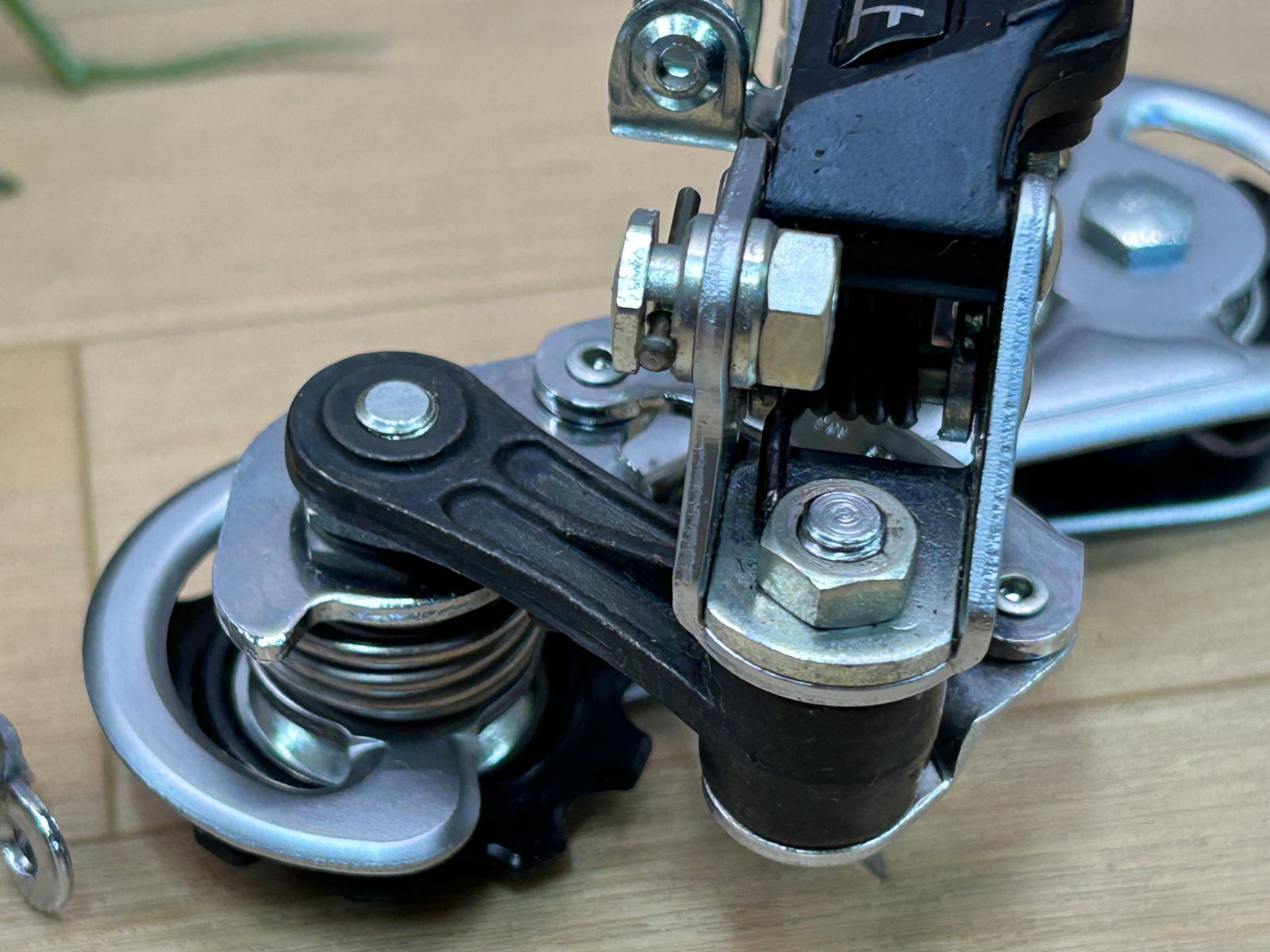 REAR DERAILLEUR