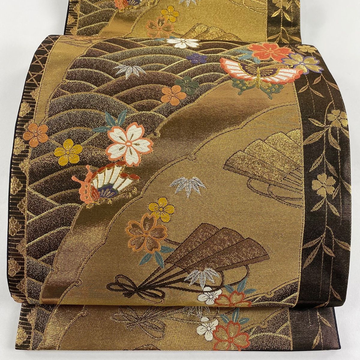 袋帯 美品 秀品 蝶 草花 箔 唐織 金色 六通 正絹 【中古