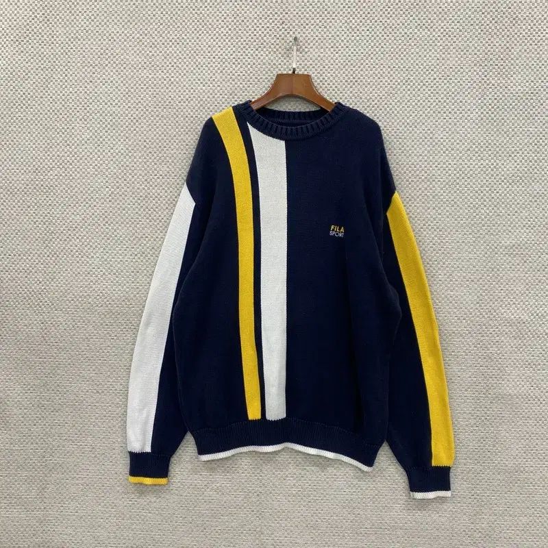 【雷市場（ポンジャン）商品韓国直送】 FILA(フィラ) オールドスクール バイカラー ラウンドネック ニット セーター 105 S05603