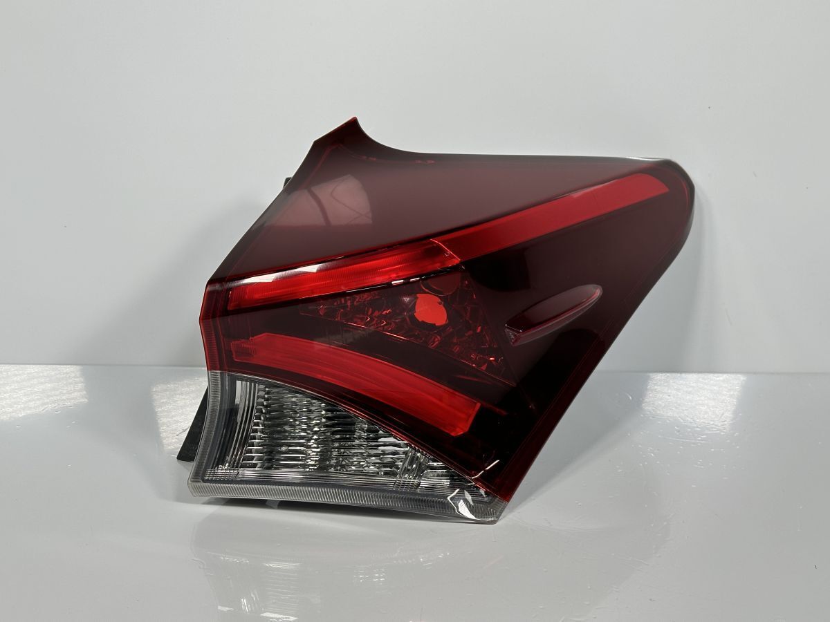 破損キズなし オーリス NZE181H NZE184H ZRE186H 後期 純正 右テールランプ テールライト RH LED 81551-12C31 12-602 98R 管理27142