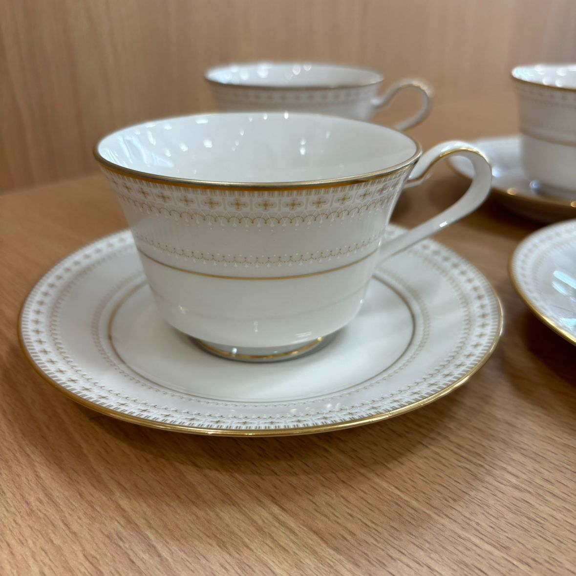 未使用品】ノリタケ アイボリーチャイナ 金彩レース柄 カップ 