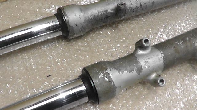 フロントフォーク