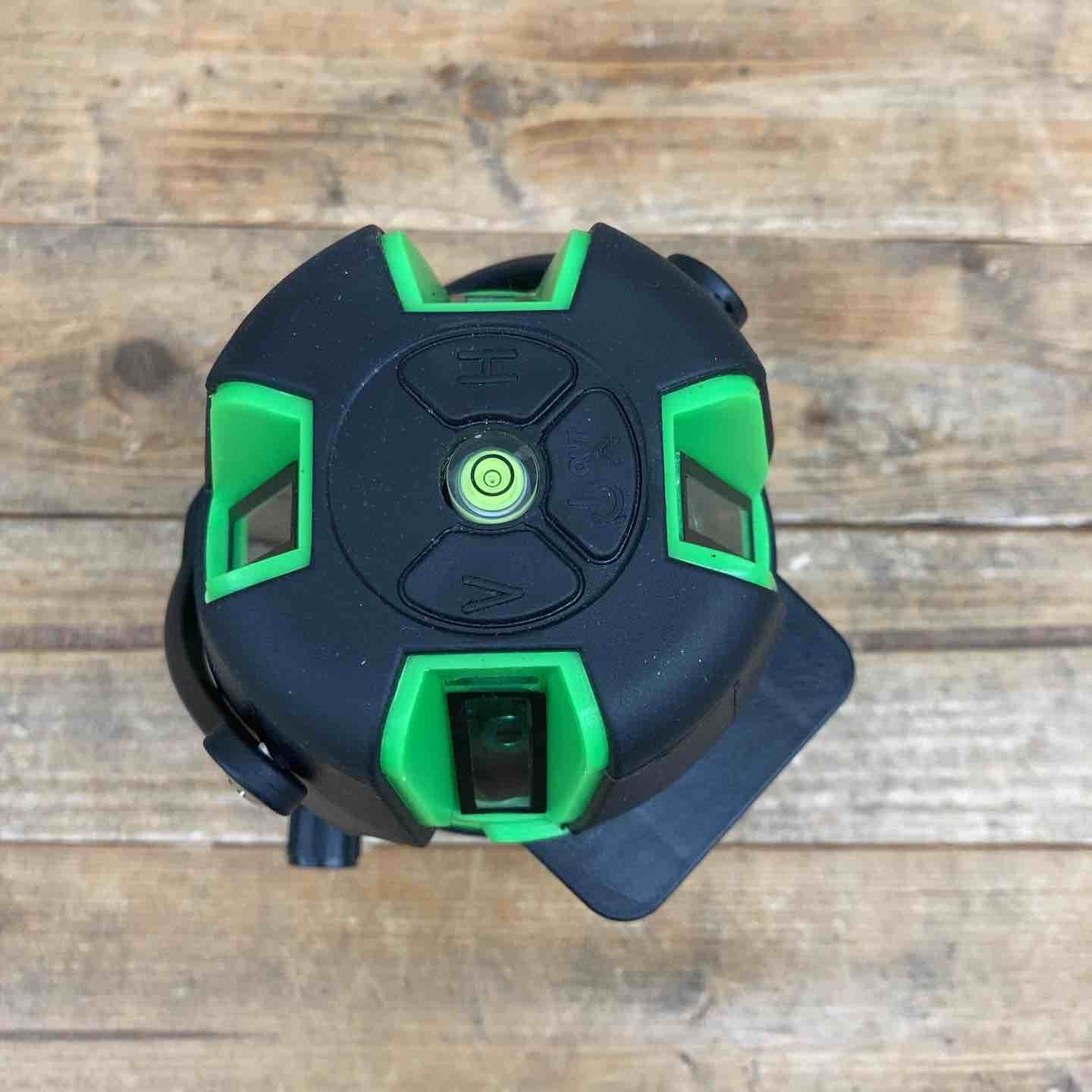 レーザー墨出し器