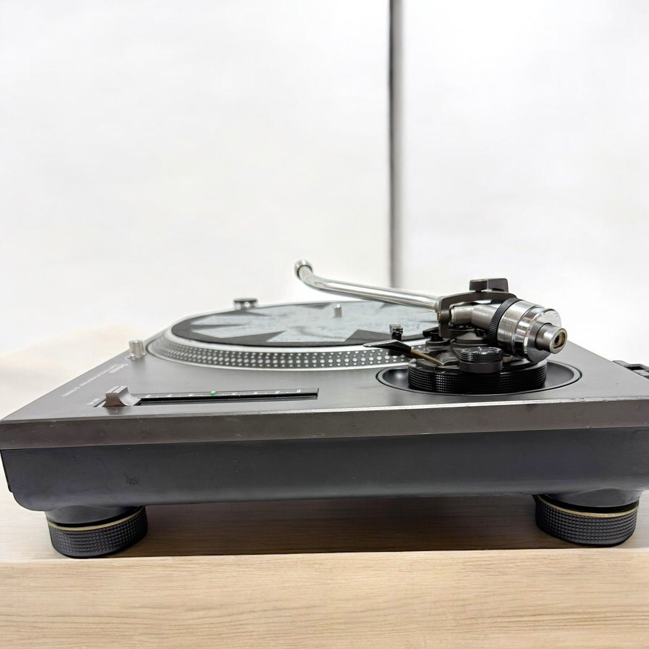 レコードプレーヤー
