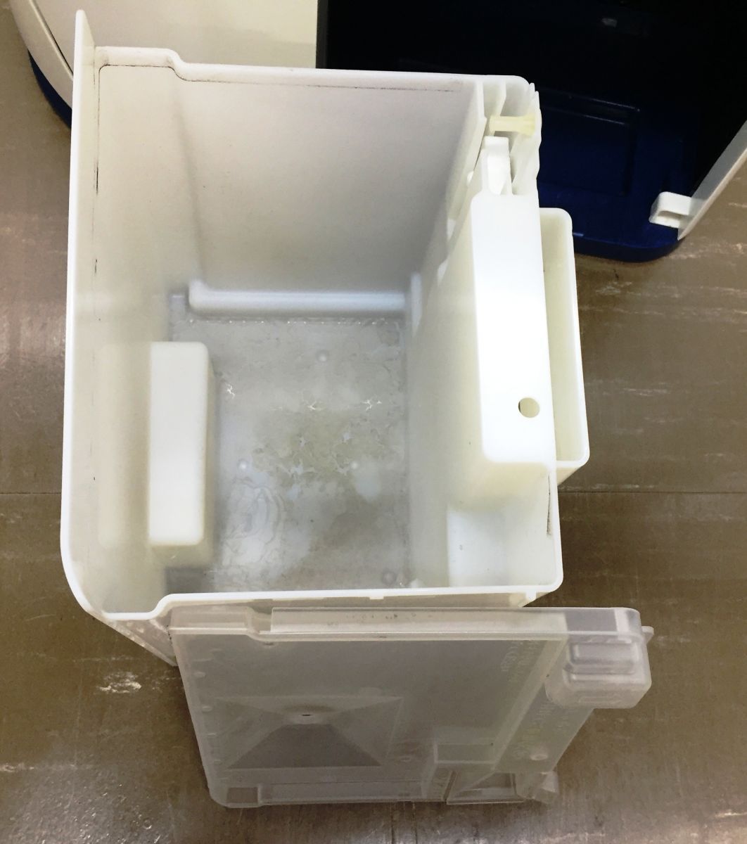 【極美品】衣類乾燥除湿機　CD-KS6319 コロナ CD-S6319-W 衣類乾燥除湿機 Sシリーズ ホワイト [木造8畳まで