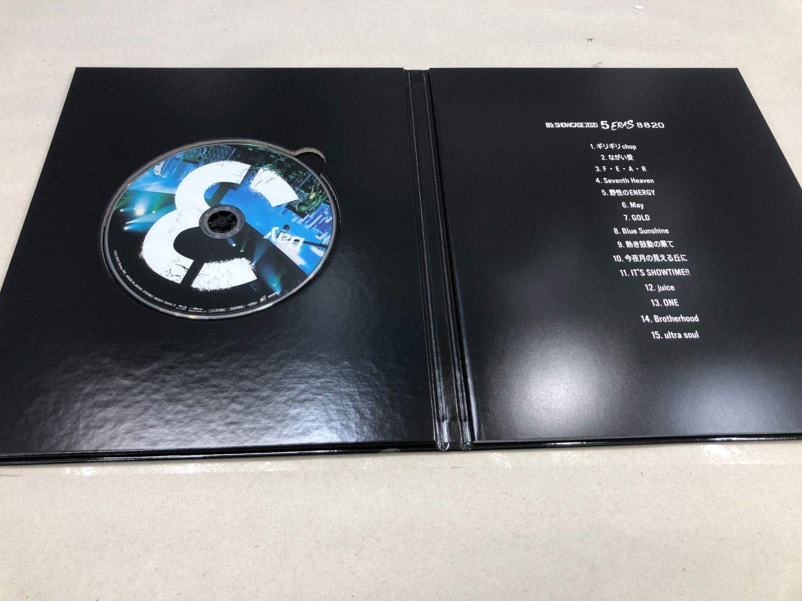 小牧店】B'z SHOWCASE2020 ERAS コンプリートBOX（Blu-ray）【320-T772