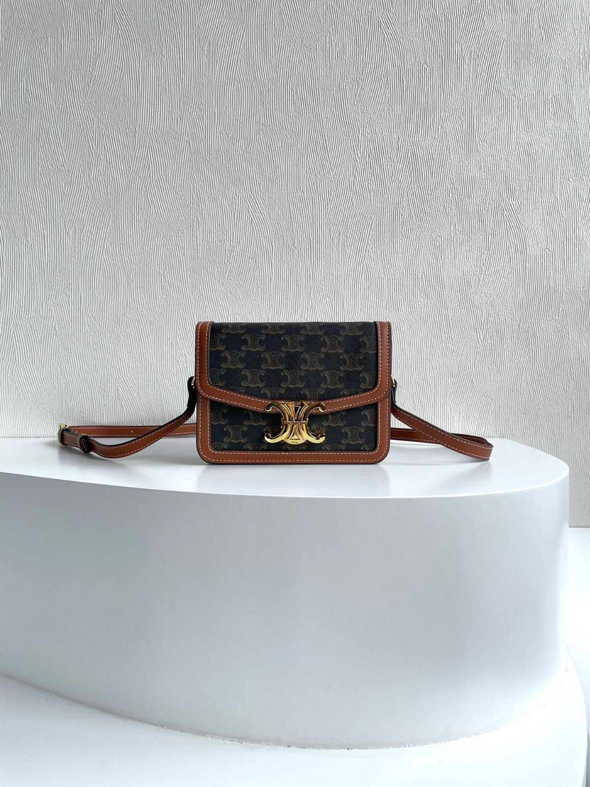 今日 CELINE セリーヌ バッグ 財布 な価格で在庫あり -WTO輸入1