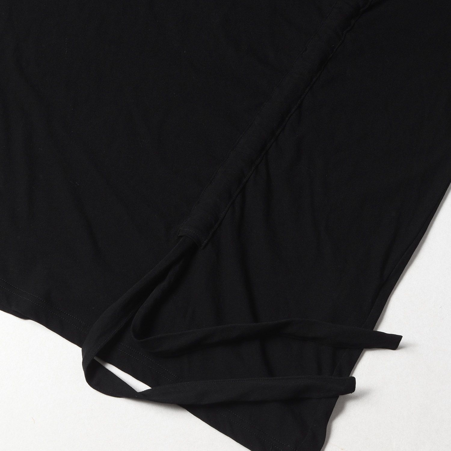 美品 Yohji Yamamoto(Ys) ヨウジヤマモト Tシャツ サイズ:3 ドレープ コード コットン カットソー 紐調節長袖  HG-T18-076 22SS トップス ロングスリーブ 長袖 ブラック 黒 日本製 ブランド