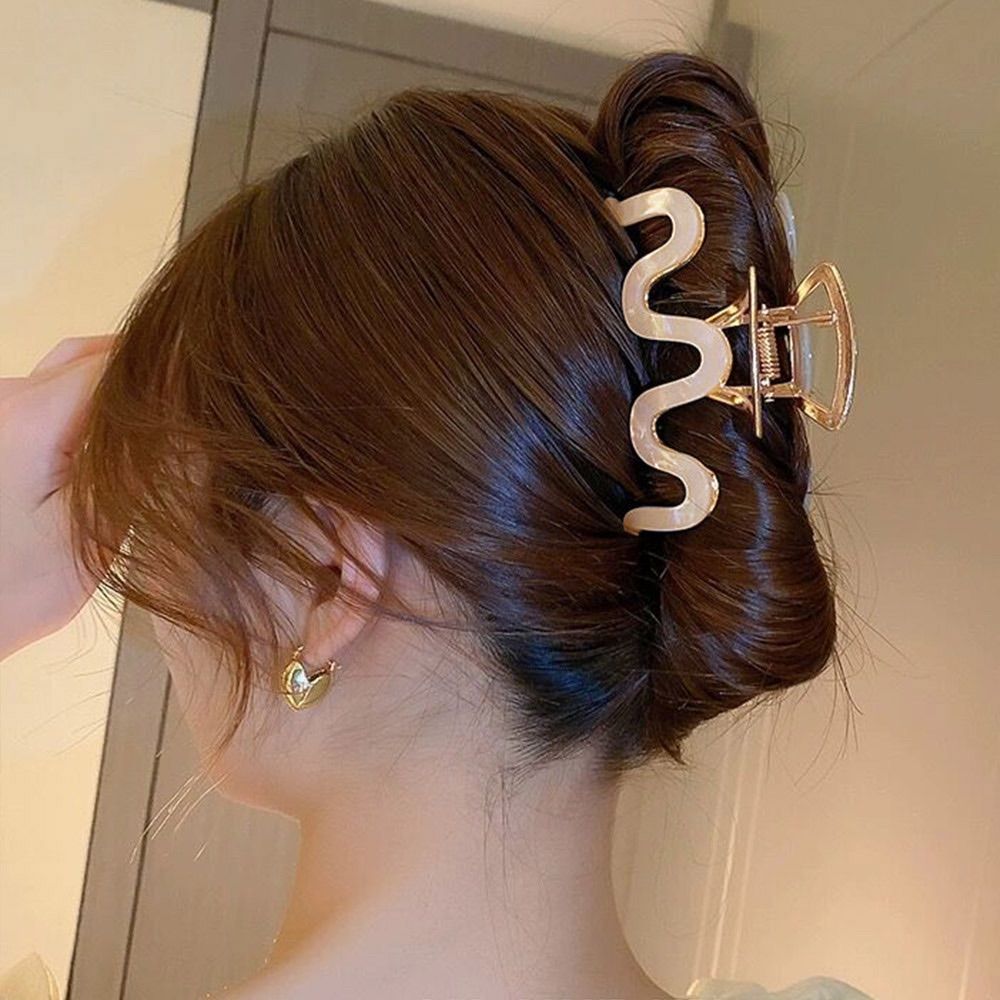 新品 未使用 ヘアクリップ うねうね ウェーブ バンスクリップ 大きめ マーブル ヘアアクセサリー メルカリ